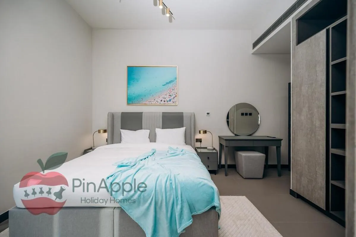 Mbl Royal Live 2Br And Maid Room Dubai